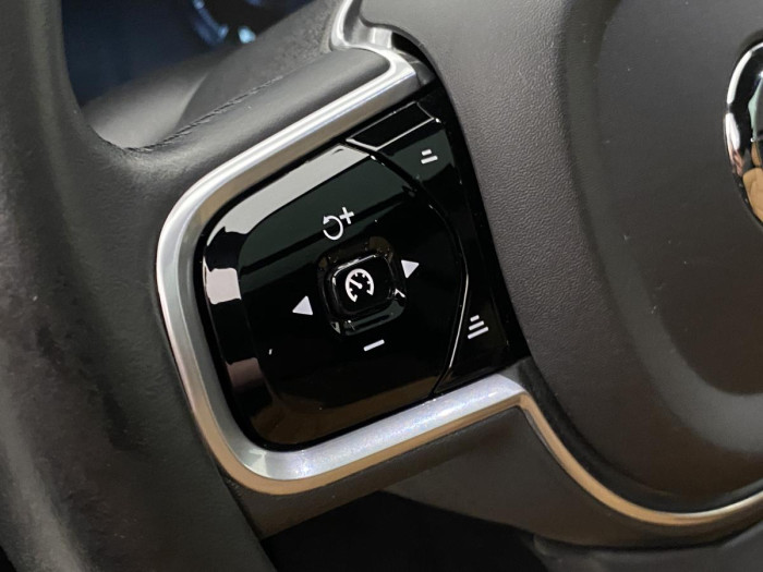 Volvo XC90 D5 AWD INSCRIPTION REZERVACE 2.0 d
