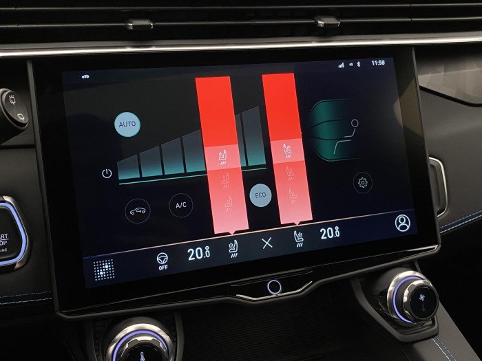 Lynk & Co 01 PHEV DCT AUT 1.maj REZERVACE