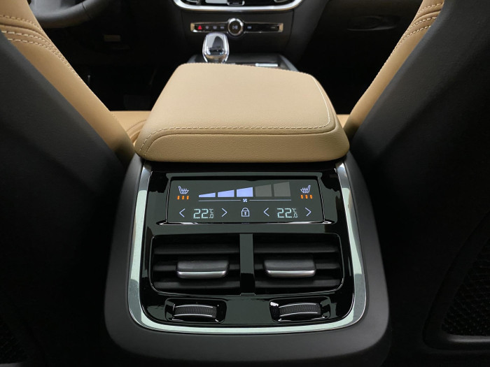 Volvo V60 B4 AUT DARK ULTRA