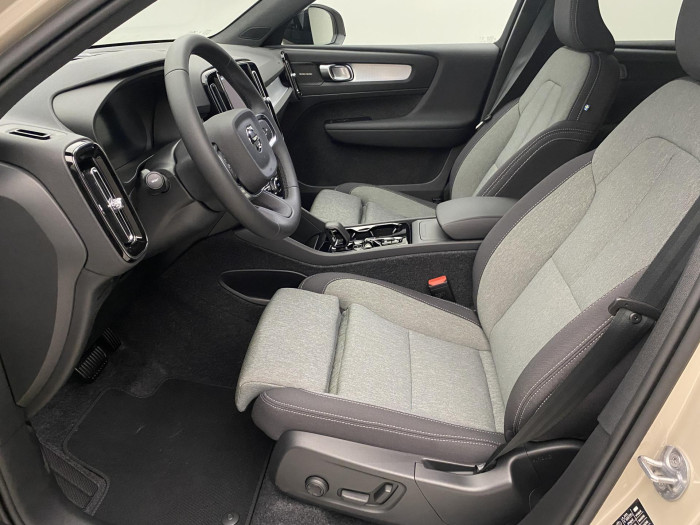 Volvo XC40 B3 AUT DARK PLUS