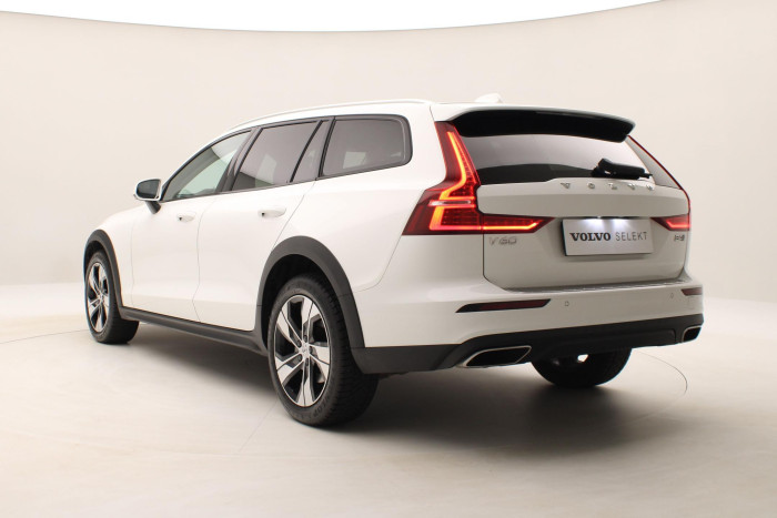Volvo V60 CC B4 AWD MOMENTUM AUT 1.maj. 2.0 CC CC Momentum