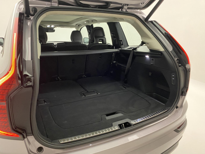 Volvo XC90 T8 AWD RECHARGE DARK ULTRA 7