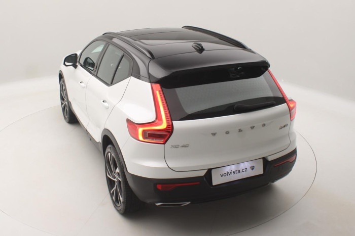 Volvo XC40 D4 AWD R-DESIGN REZERVACE 2.0 d