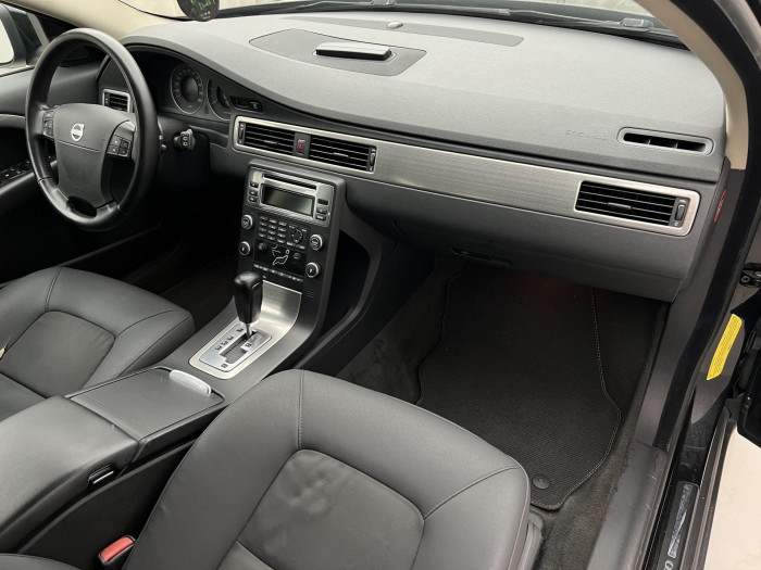 Volvo V70 D5 MOMENTUM AUT 2.4 d Momentum