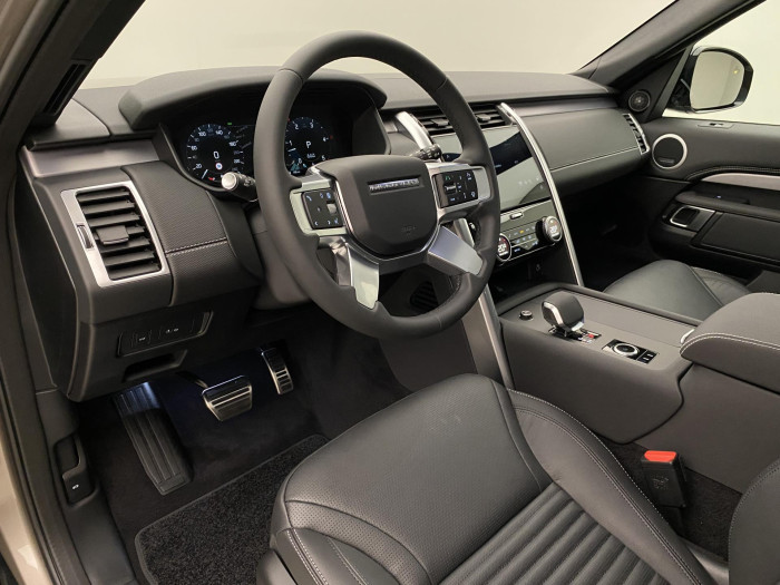 Land Rover Discovery D250 Dynamic SE REZERVACE 3.0 d Dynamic SE