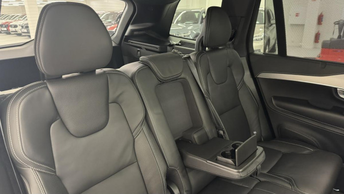 Volvo XC90 T8 AWD R-DESIGN REZERVACE