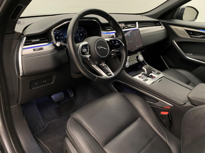 Jaguar F-Pace D200 AWD R-DYNAMIC  REZERVACE 2.0 d Dynamic