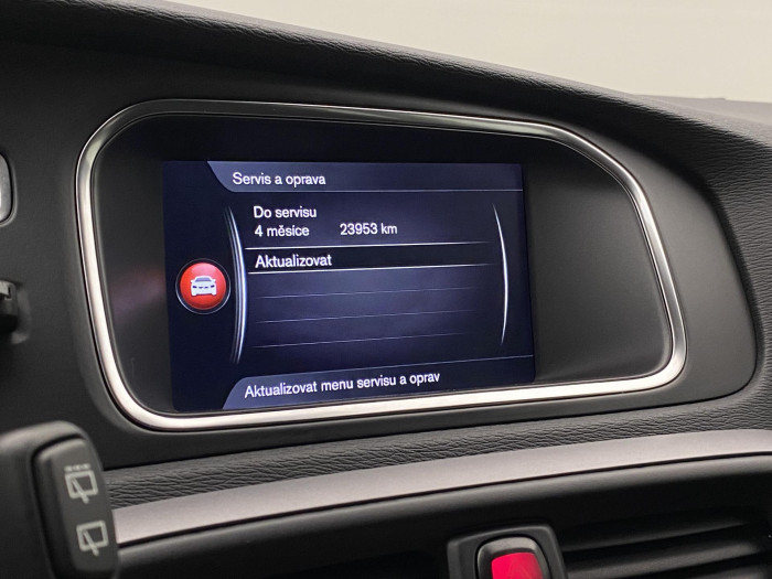 Volvo V40 D2 MOMENTUM AUT NAVIGACE 2.0 d Momentum