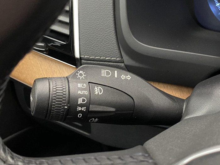 Volvo XC90 B5 AWD INSCRIPTION AUT CZ 7m