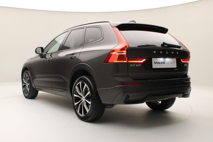 Volvo XC60 B5 AWD ULTRA DARK AUT CZ 1.maj