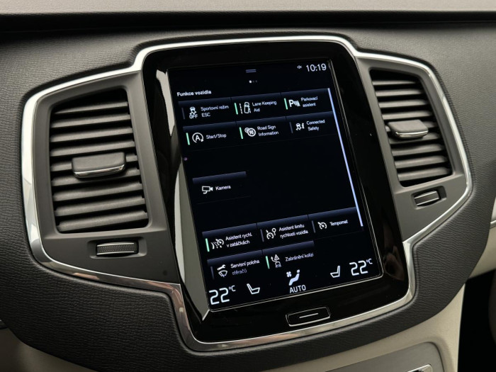 Volvo XC90 B5 AWD MOMENTUM REZERVACE 2.0 Momentum