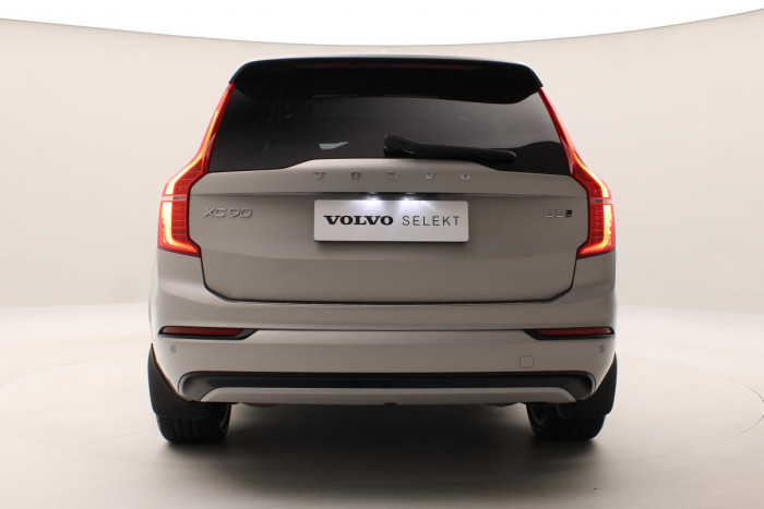 Volvo XC90 B5 AWD ULTIMATE DARK REZERVACE