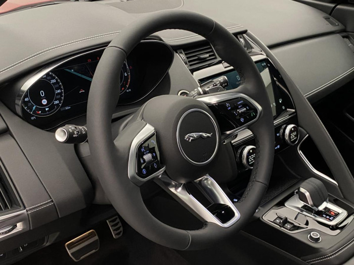 Jaguar E-Pace P250 R-DYNAMIC SE AWD AUT 2.0 Dynamic SE
