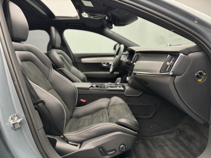 Volvo S90 T8 AWD R-DESIGN RECHARGE CZ