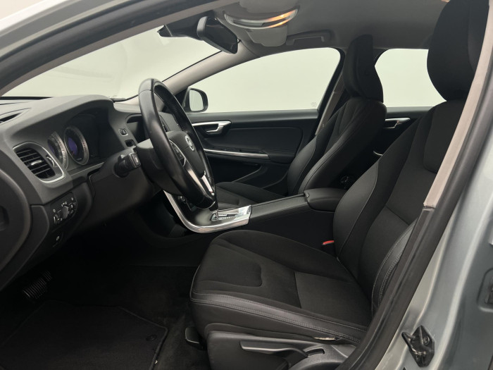 Volvo V60 D3 MOMENTUM AUT 2.0 d Momentum