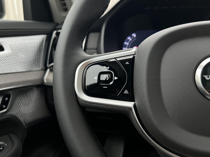 Volvo XC90 T8 AWD RECHARGE DARK ULTRA AUT