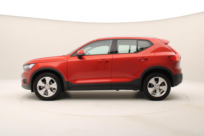 Volvo XC40 D3 MOMENTUM AUT REZERVACE 2.0 d Momentum