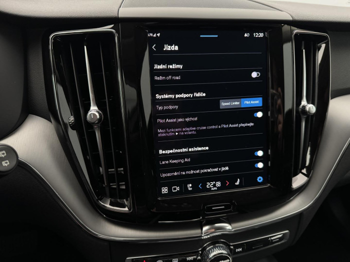 Volvo XC60 B4 CORE AUT