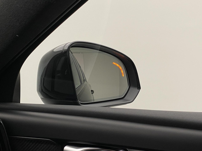 Volvo XC40 B4 AUT PLUS BLACK EDITION