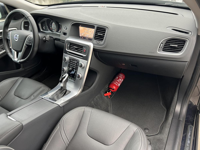 Volvo V60 D2 SUMMUM Aut 1.maj. 2.0 d Summum