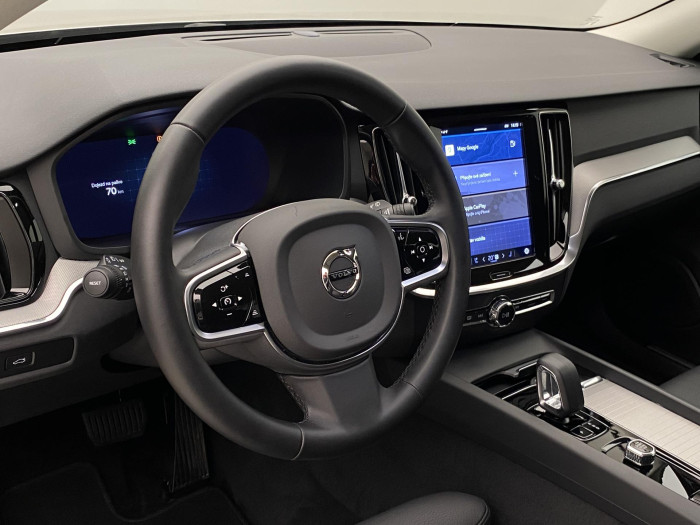 Volvo V60 B4 DARK PLUS AUT CZ