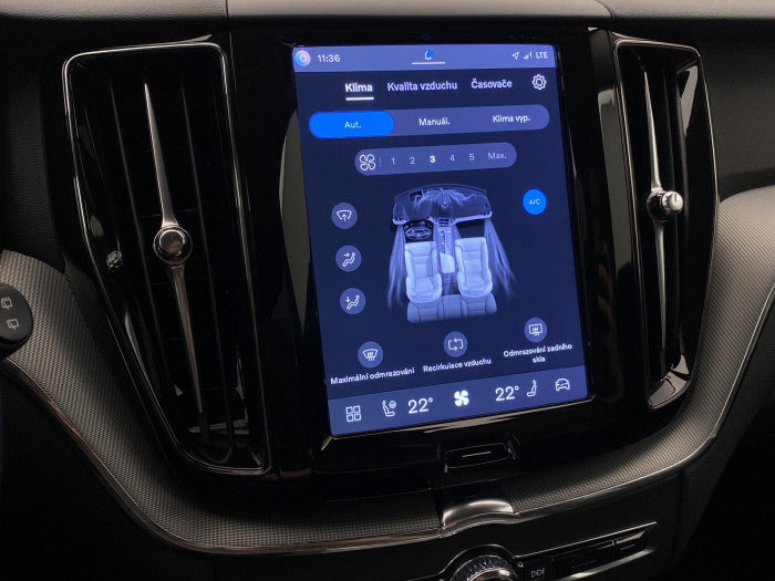 Volvo XC60 B5 AWD CORE AUT