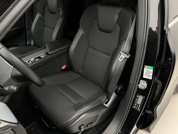 Volvo XC60 T5 AWD MOMENTUM PRO AUT CZ 2.0 Momentum