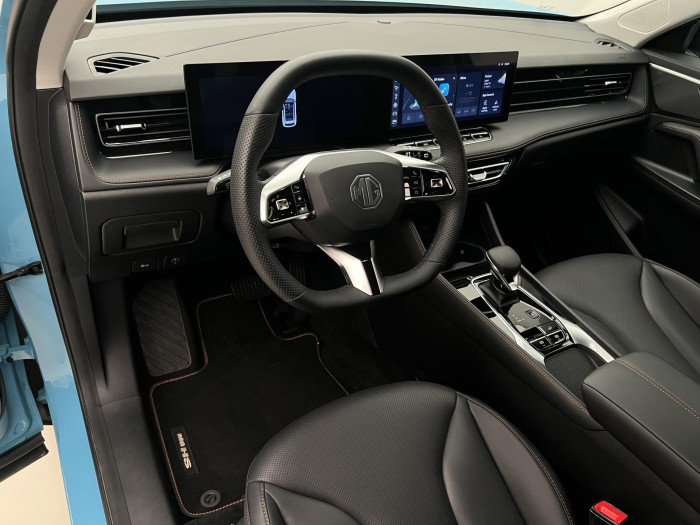 MG HS 1.5 TGI EXCLUSIVE AUT CZ 1.maj 1.5 Exclusive