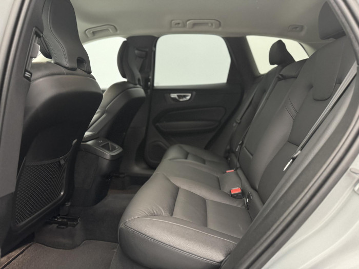 Volvo XC60 B5 AWD DARK PLUS CZ 1.maj