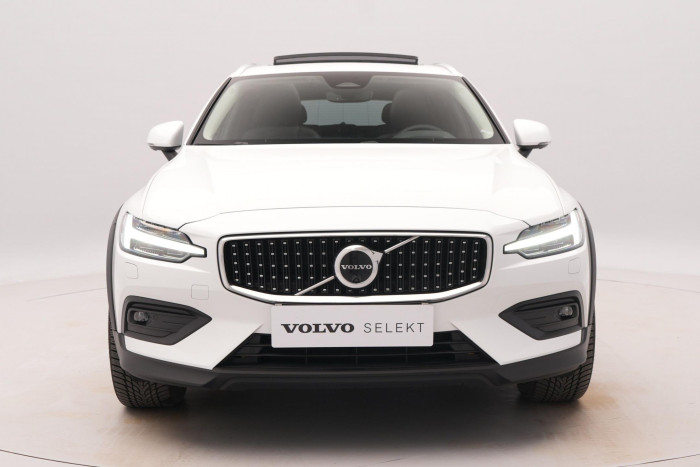 Volvo V60 CC B4 AWD ULTIMATE REZERVACE 2.0 CC CC