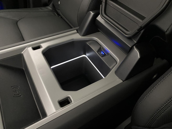 Land Rover Defender 110 D300 SEDONA REZERVACE 3.0 d