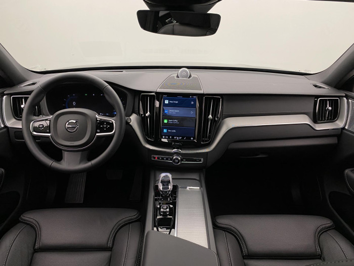 Volvo XC60 B5 AWD R-DESIGN AUT CZ