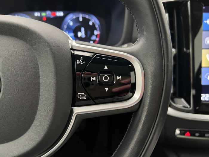 Volvo V60 CC B4 PRO AUT 1.maj. REZERVACE 2.0 CC CC