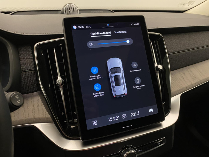 Volvo XC90 T8 AWD RECHARGE DARK ULTRA