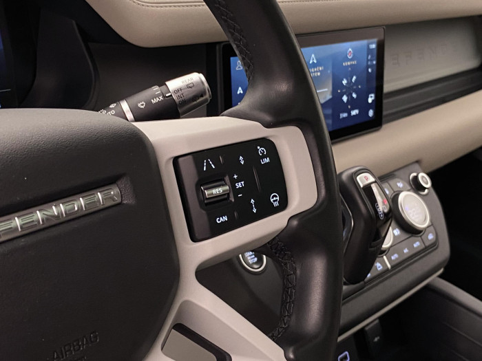 Land Rover Defender 110 P400 SE AWD AUT CZ 3.0 SE