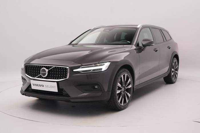 Volvo V60 CC B5 AWD PLUS AUT 1.maj.