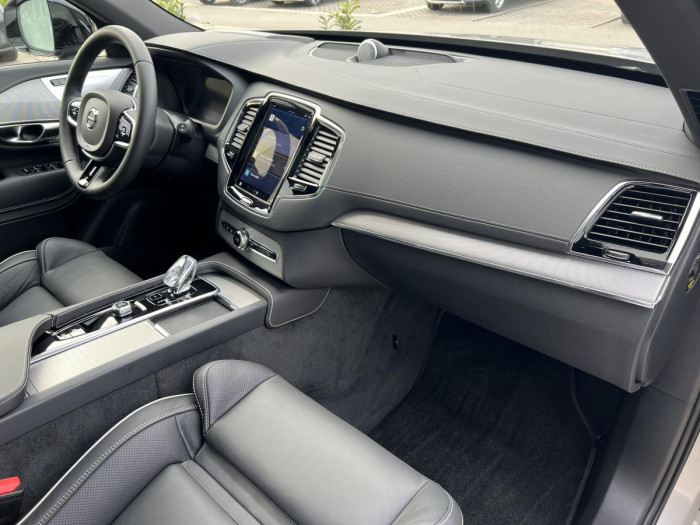 Volvo XC90 B5 AWD ULTIMATE DARK 7MÍSTNÁ