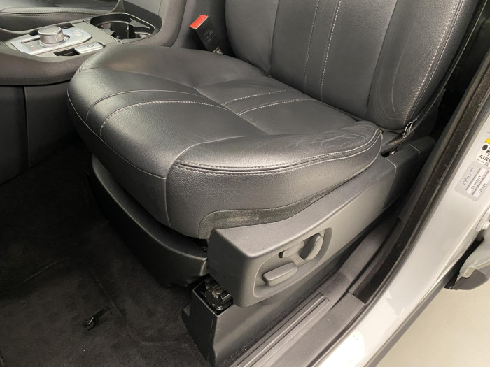 Land Rover Discovery 4 3.0SDV6 HSE AWD REZERVACE