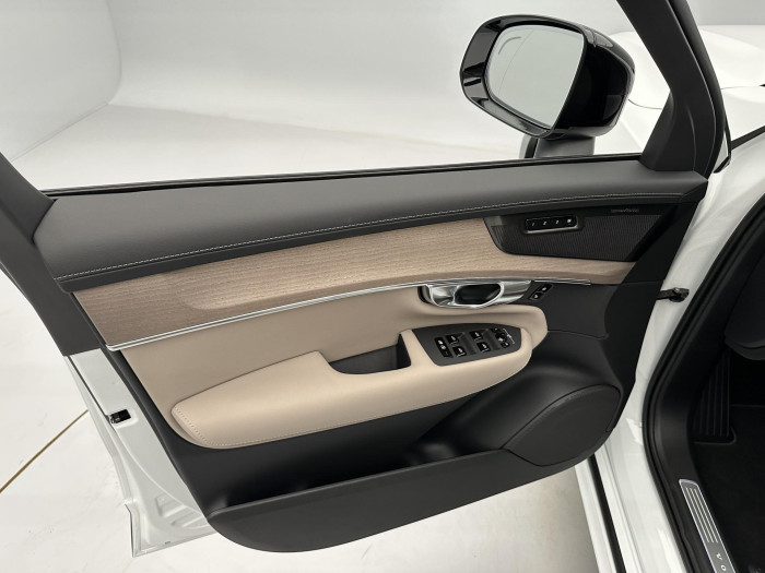 Volvo XC90 B5 AWD AUT DARK PLUS 7míst
