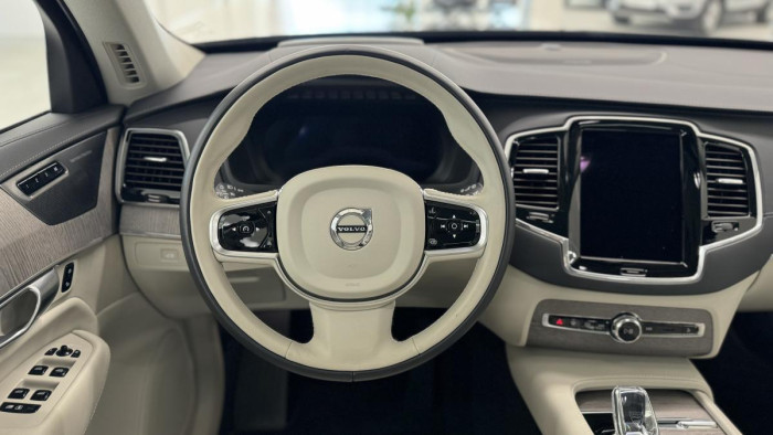 Volvo XC90 B5 AWD ULTIMATE AUT REZERVACE
