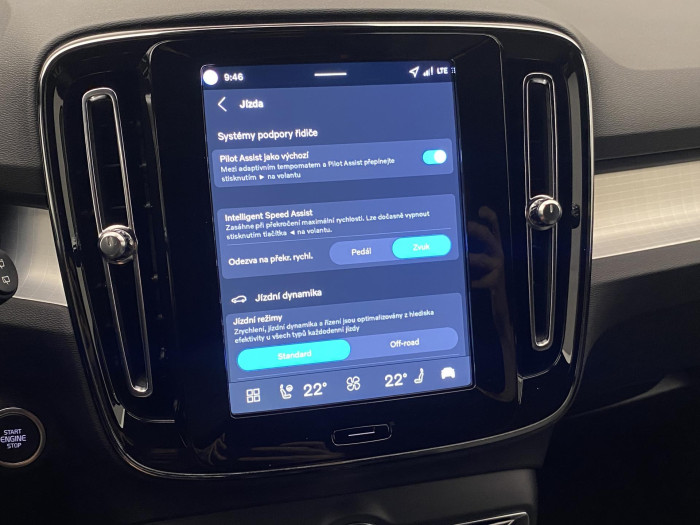 Volvo XC40 B3 AUT DARK PLUS