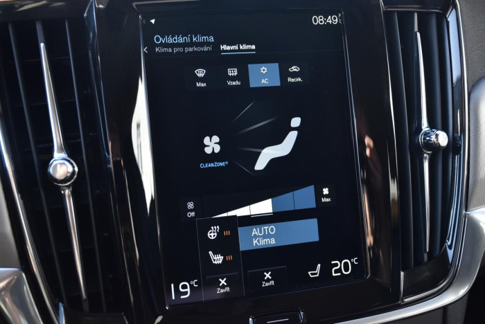 Volvo V90 B4 MOMENTUM PRO REZERVACE 2.0 Momentum