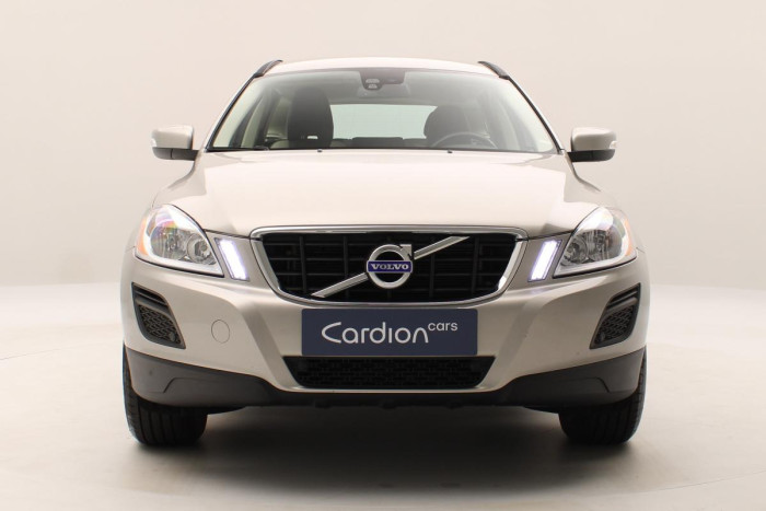 Volvo XC60 D3 MOMENTUM NAVIGACE MAN. 2.0 d Momentum