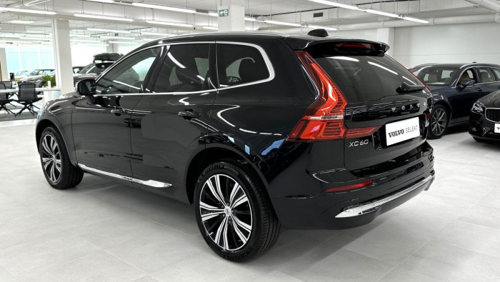 Volvo XC60 B4 AWD PLUS BRIGHT REZERVACE 2.0 Plus
