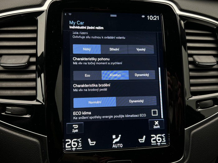 Volvo XC90 B6 AWD R-DESIGN AUT REZERVACE