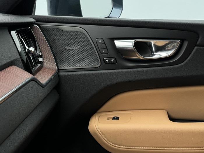 Volvo XC60 B4 AWD PLUS BRIGHT CZ 1. maj