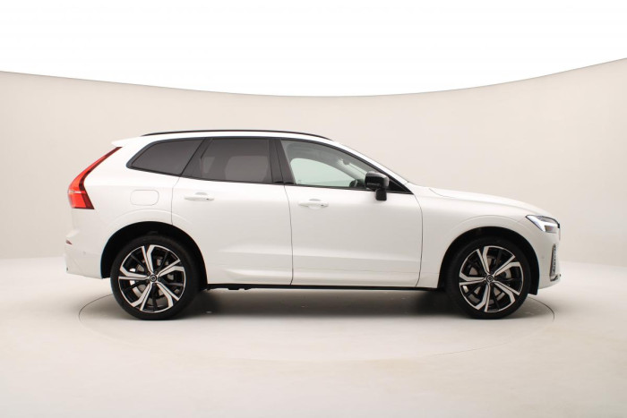 Volvo XC60 B4 AWD DARK ULTIMATE CZ 1.maj