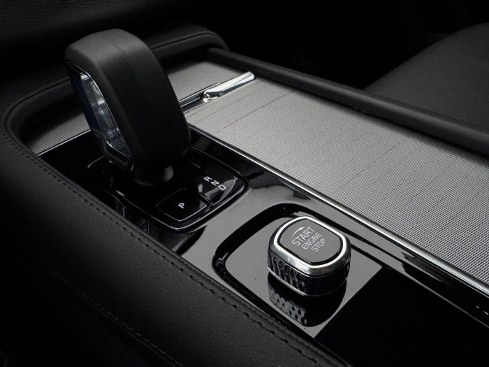 Volvo XC90 T8 AWD RECHARGE DARK PLUS