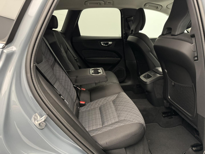 Volvo XC60 B4 CORE AUT