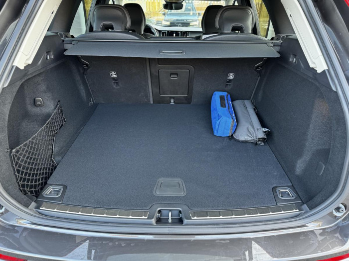 Volvo XC60 B4 AUT DARK PLUS 2.0 Plus